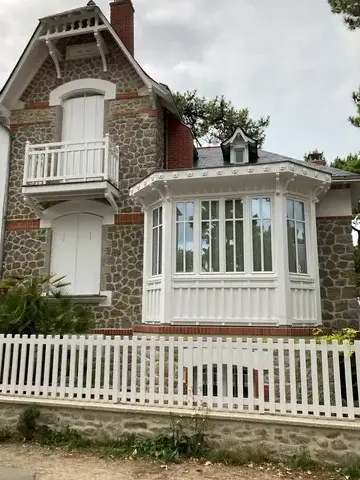 charpentier  Saint-André-des-Eaux-1