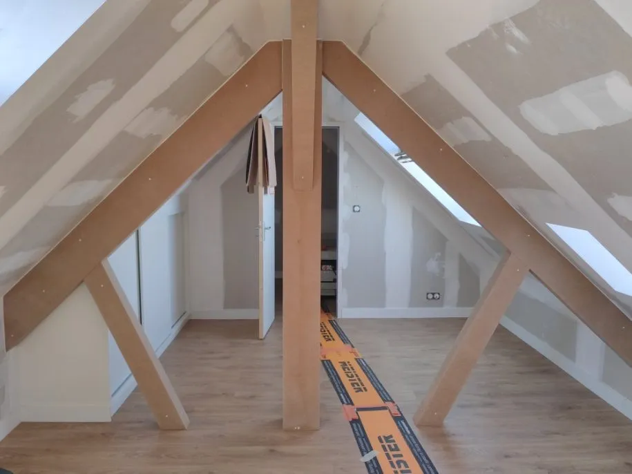 ossature bois maison saint malo de guersac