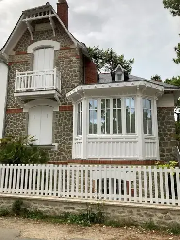 rénovation de meubles en bois La Baule-1
